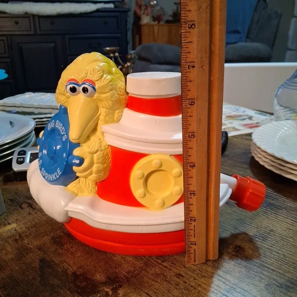 Vintage Hasbro 1983 Big Bird's S.S. Sprinkle Kids Water Sprinkler Muppets READ